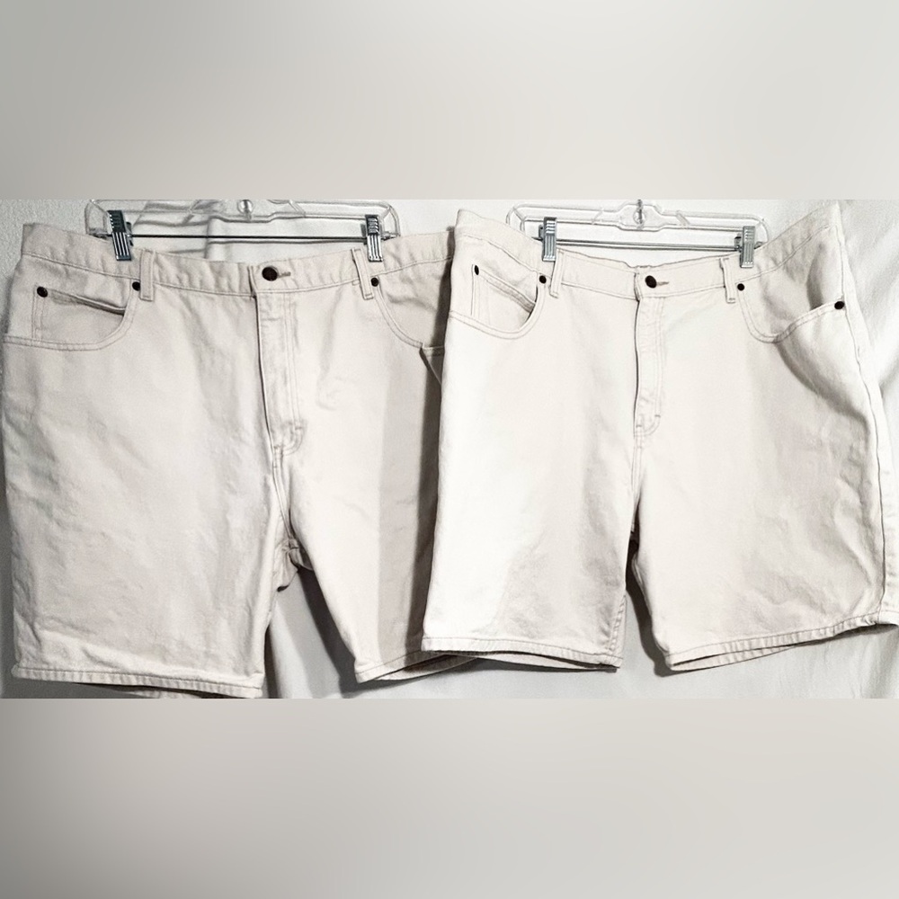 MENS 2 PAIR SIZE 40-42 CHEROKEE CREAM DENIM JEAN SHORTS
